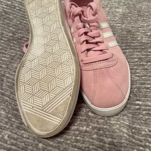 Adidas athletic shoe, size 10, light pink - Picture 3 of 3